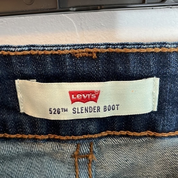 Levi’s 528 Slender Boot Cut Women’s Jeans Sz 4 - Picture 5 of 8